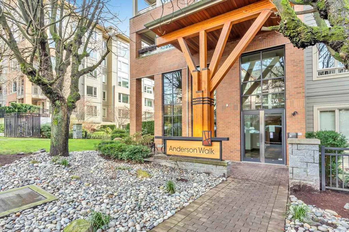 Photo of Anderson Walk