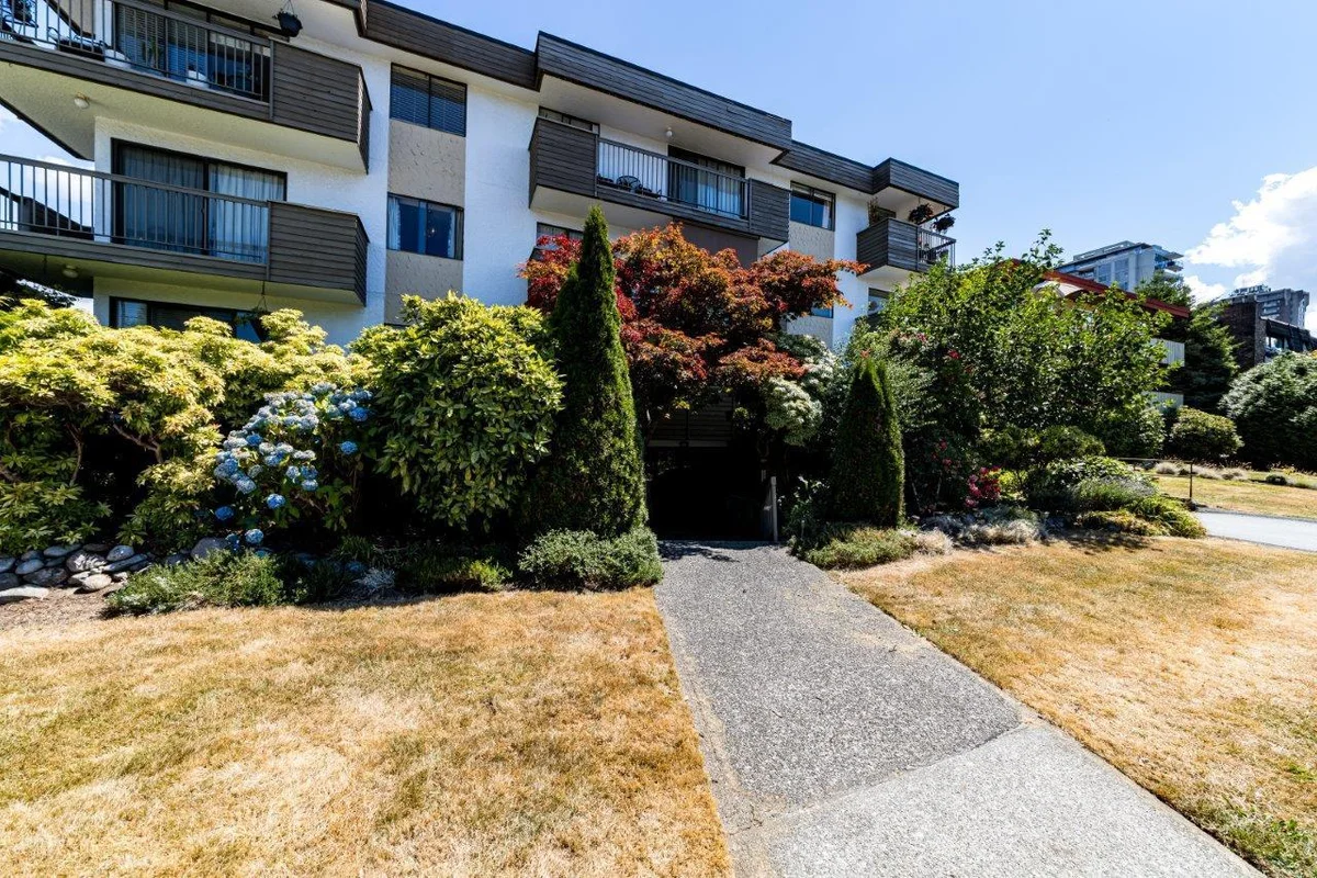 Photo of Mountain View Apartments